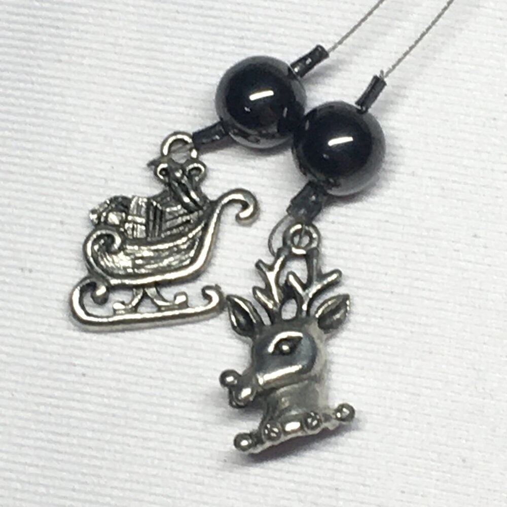 Christmas Sleigh & Reindeer